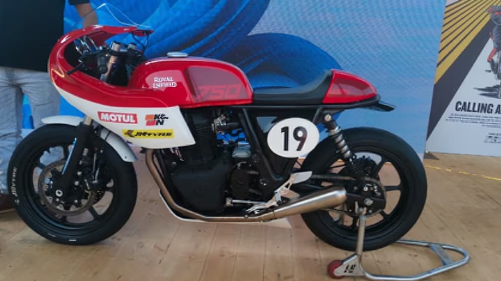 Royal Enfield Unveils Continental GT 750 Race Bike at Motoverse 2025