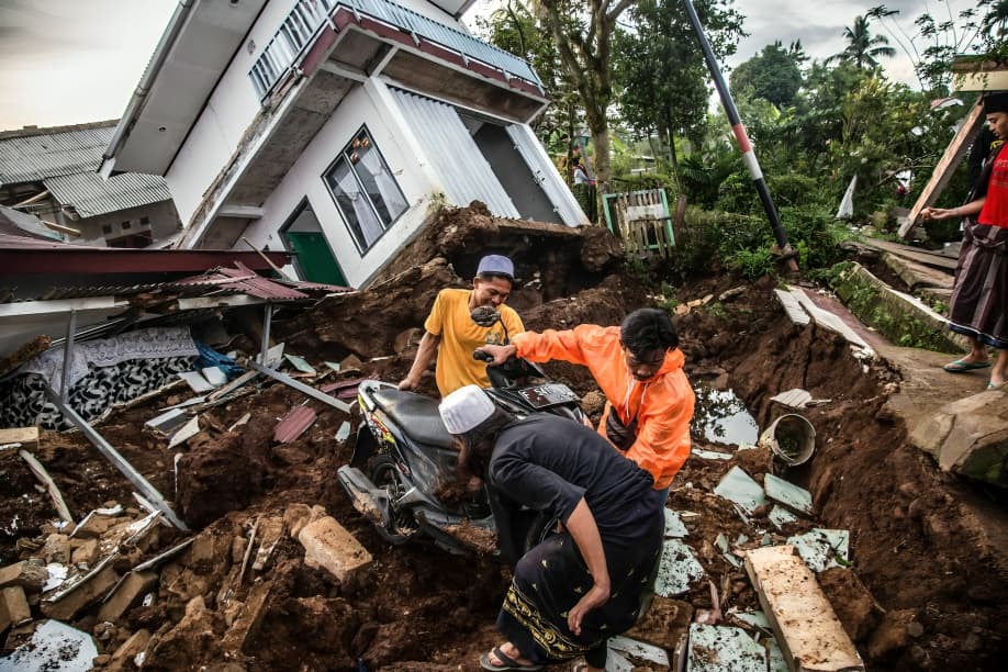6.3 Magnitude Earthquake Strikes Western Indonesia Amid Floods and Landslides