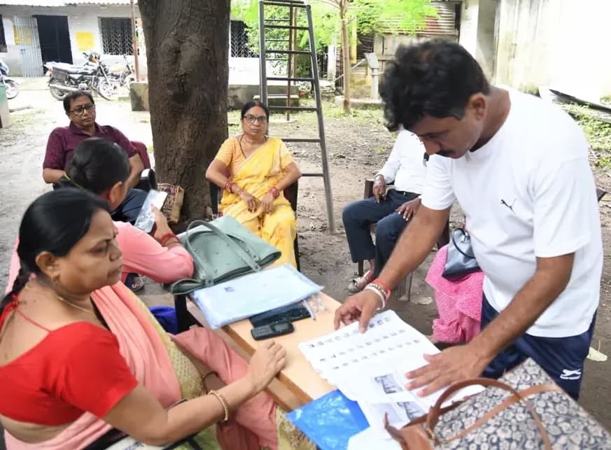தமிழ்நாட்டில் எஸ்ஐஆர் வரைவு வாக்காளர் பட்டியல் இன்று வெளியீடு
