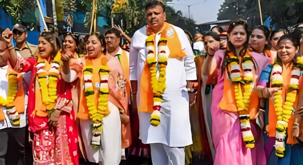 Maharashtra Civic Polls: Nomination Process Marked by Protests and Internal Party Unrest