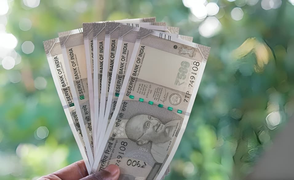 New Financial Rules From January 1, 2026: PAN-Aadhaar, Income Tax and Pay Commission Updates