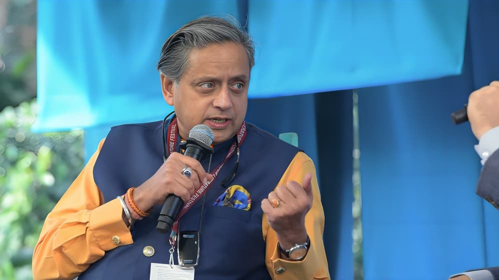 Shashi Tharoor Calls Himself ‘Uncritical Fan’ of Nehru, Criticises BJP for Making Him a ‘Convenient Scapegoat’