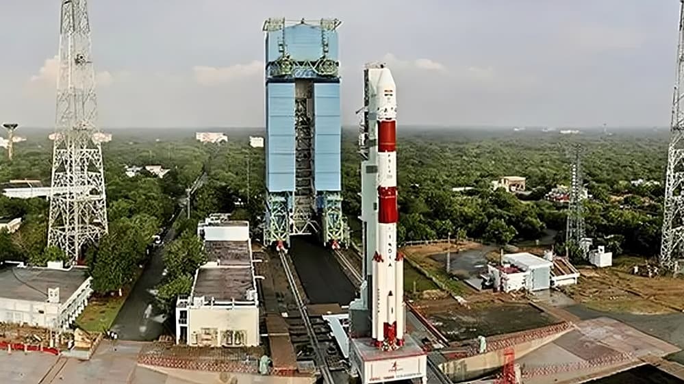 PSLV-C62 ராக்கெட் இன்று காலை 10.17 மணிக்கு ஏவுதல் – 16 செயற்கைக்கோள்களுடன் விண்ணில் பாய்கிறது