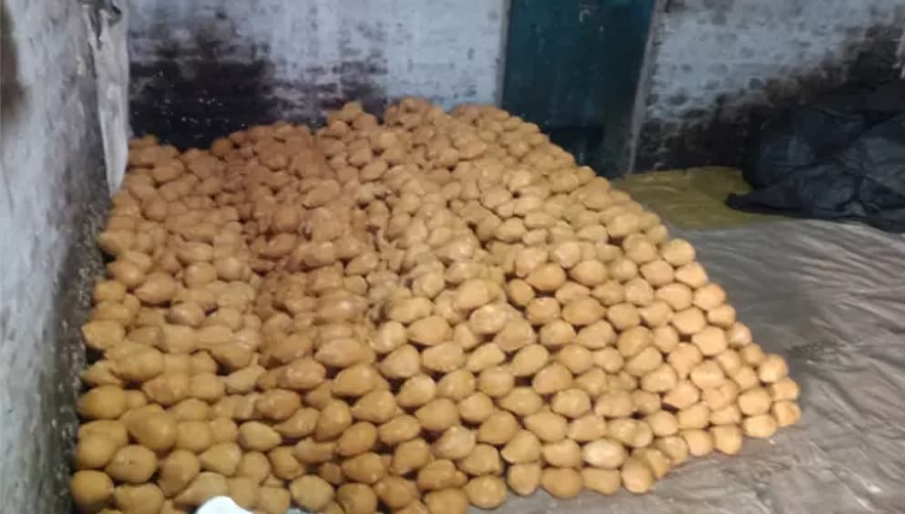 பொங்கல் பண்டிகை முன்னிட்டு பரமதி வேலூரில் வெல்லம் உற்பத்தி களைகட்டியது