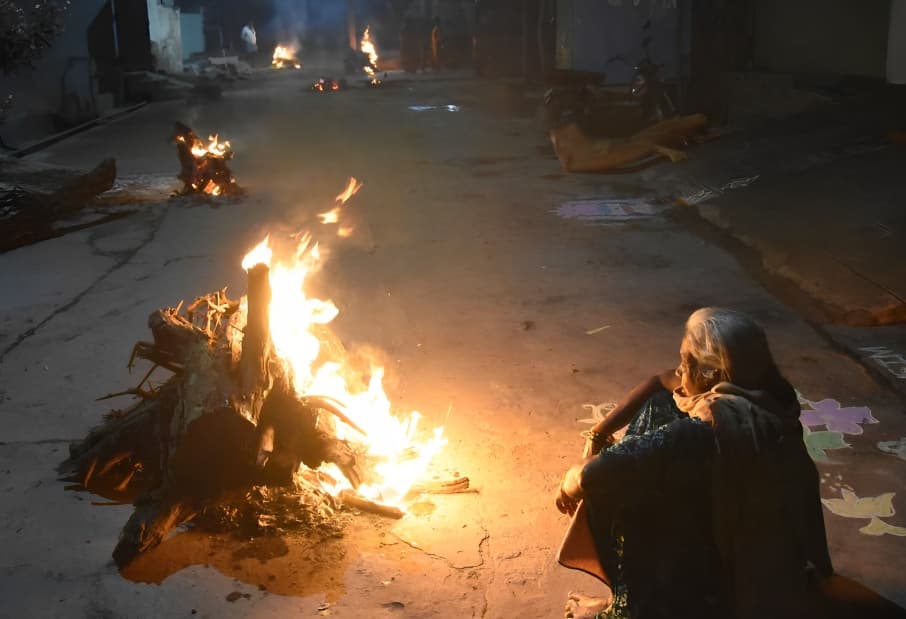 பொங்கல் கொண்டாட்டம்: சென்னையில் புகை மாசு அதிகரிப்பு, நகரம் டெல்லியை போன்று மாறியது