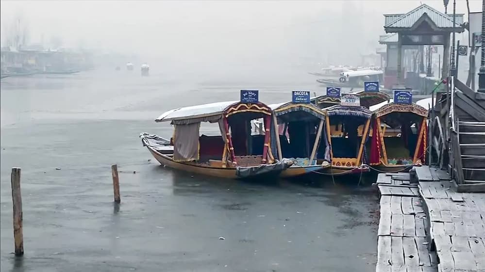 Night Temperatures Rise Slightly in Kashmir; Srinagar Records Marginal Improvement at Around 1.3°C