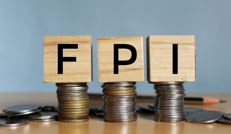 FPIs Invest Rs 33,487 Crore in February First Half, Capital Goods Lead Inflows While IT Faces Selling