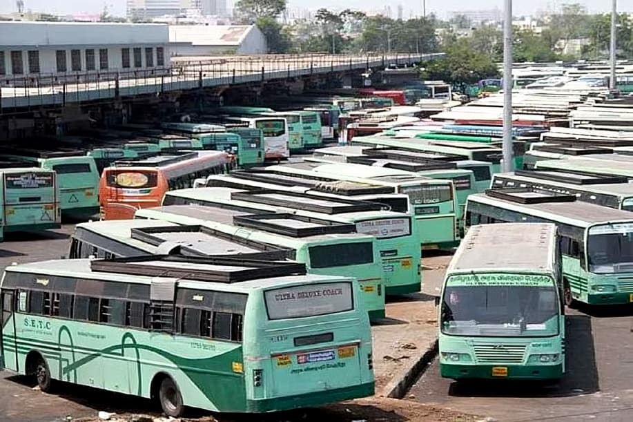 வார இறுதி பயணிகளை கருத்தில் கொண்டு தமிழகத்தில் சிறப்பு பேருந்துகள் இயக்கம்