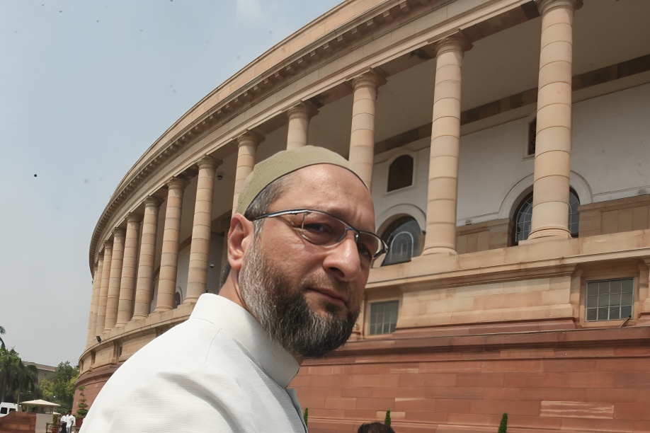 Owaisi Criticizes TMC and Other Parties Over Muslim Welfare in West Bengal