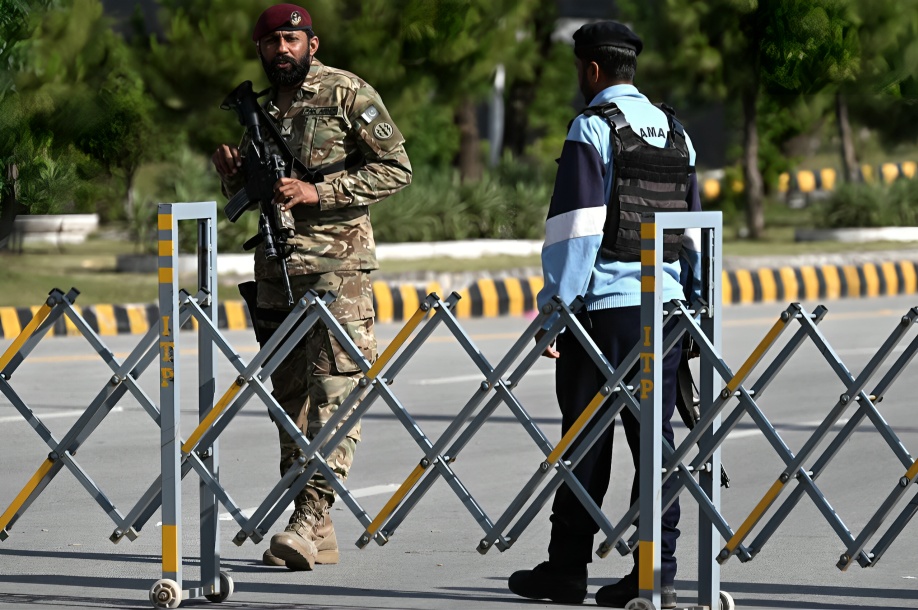Pakistan Announces Two Day Holiday in Islamabad Ahead of Key US Iran Talks