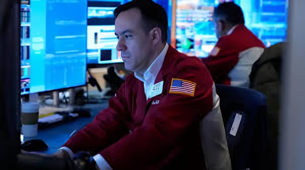 Analysts Identify Stocks Likely to Gain After US Iran Ceasefire Amid Oil Price Volatility