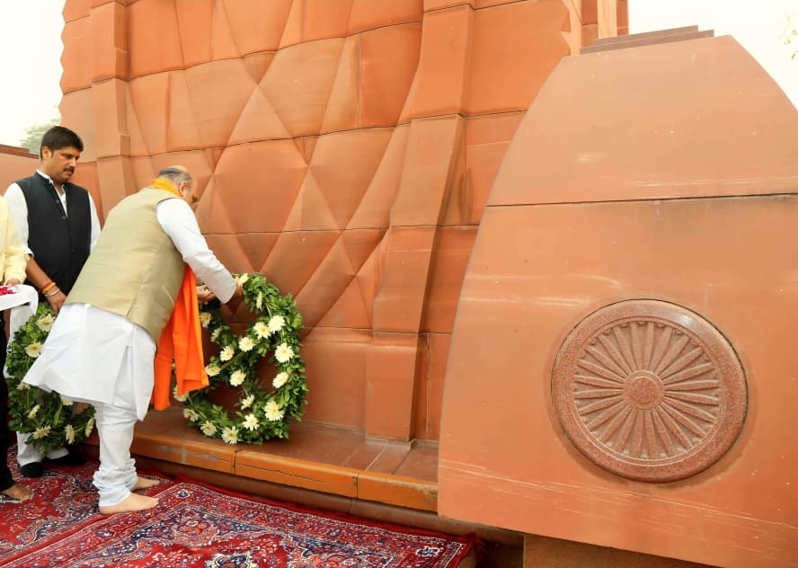 Amit Shah Extends Baisakhi Greetings Highlights Khalsa Heritage and Jallianwala Bagh Remembrance