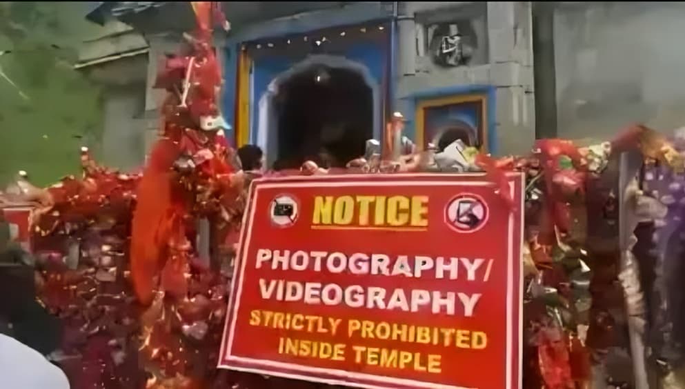 Mobile Phone Use Banned Inside Kedarnath Temple Devotees Warned of Legal Action