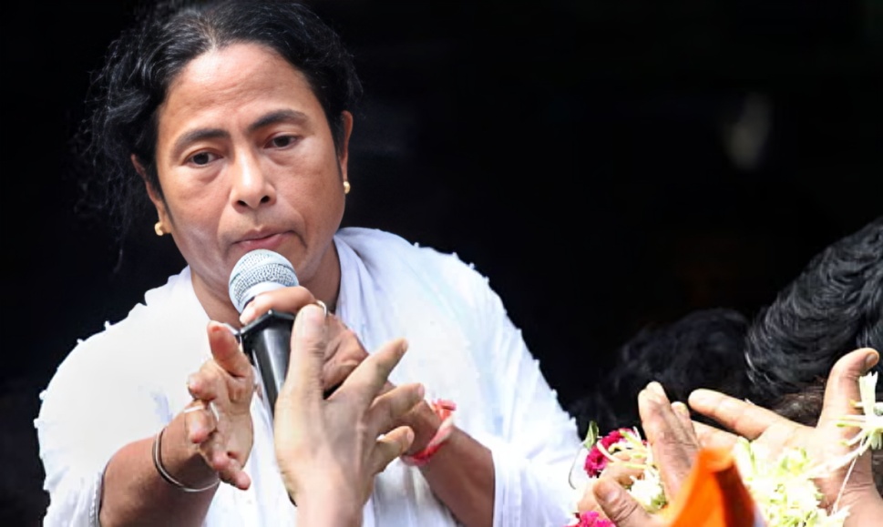 Mamata Banerjee Expresses Confidence in Trinamool Victory in West Bengal Elections