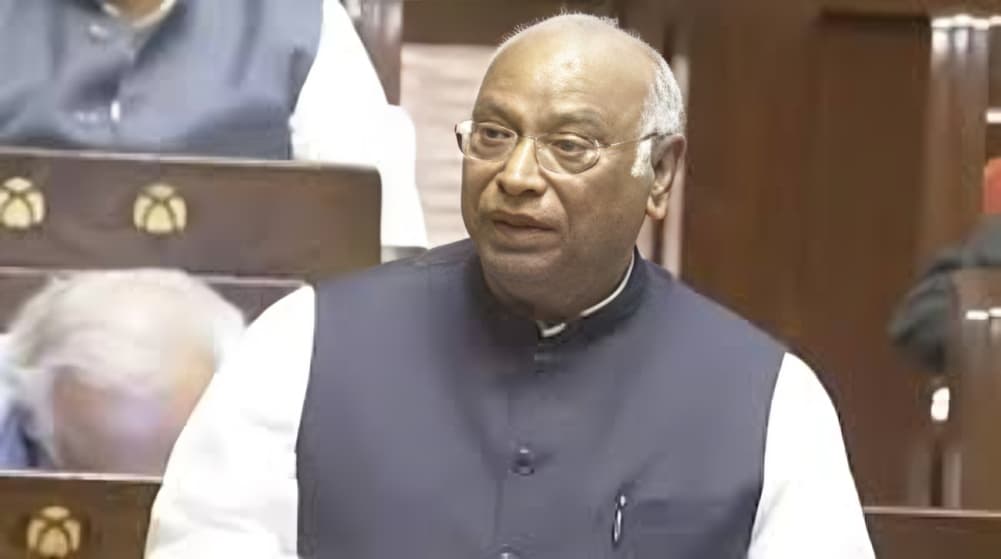 Mallikarjun Kharge Raises Concerns Over Fuel Management Says Citizens Facing Difficulties