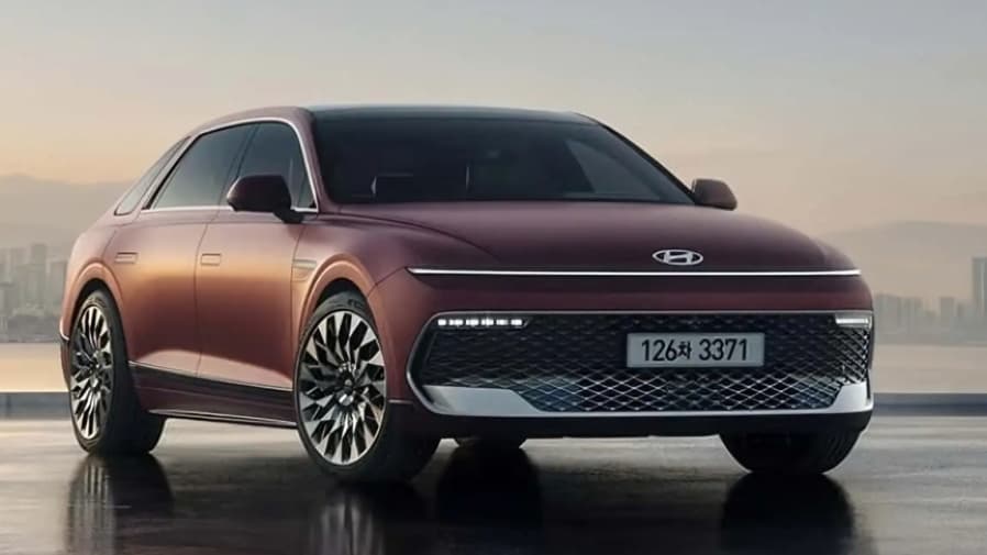2027 Hyundai Grandeur Facelift Unveiled with 17-Inch Display and Smart Vision Roof