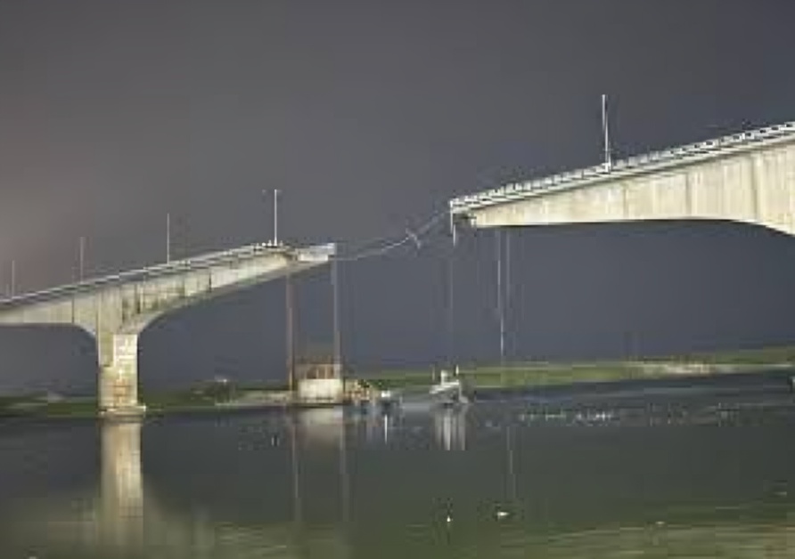 Section of Vikramshila Setu Collapses into Ganga River in Bihar No Casualties Reported