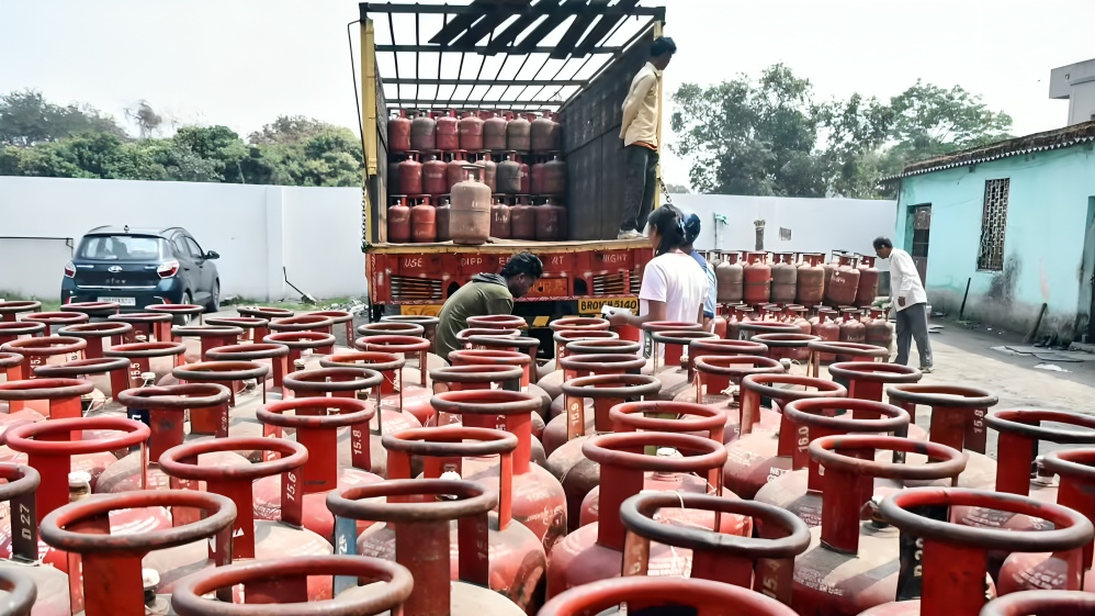 போர் சூழ்நிலை காரணமாக இந்தியாவில் LPG தேவை 16 சதவீதம் சரிவு