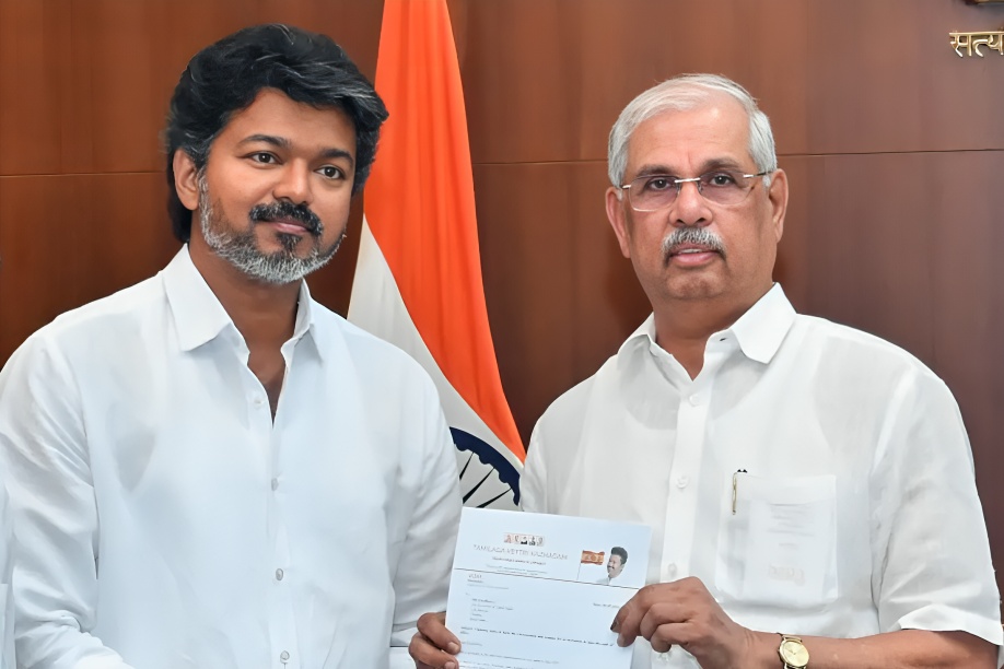 Tamil Nadu Government Formation Talks Intensify as Vijay Claims Majority Support