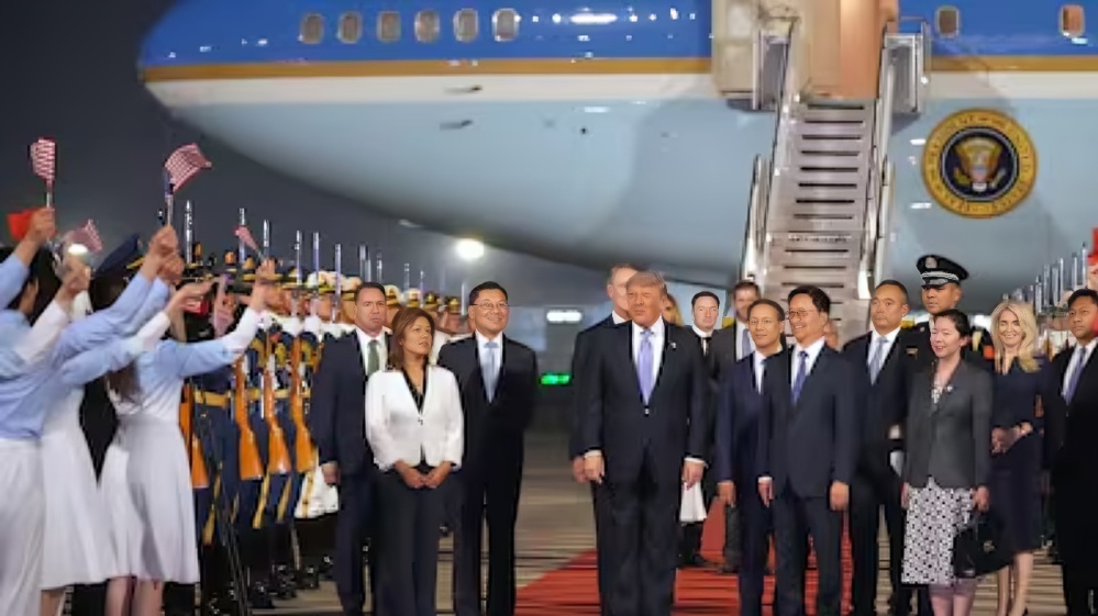 Donald Trump Receives Grand Ceremonial Welcome During Xi Jinping Meeting in Beijing
