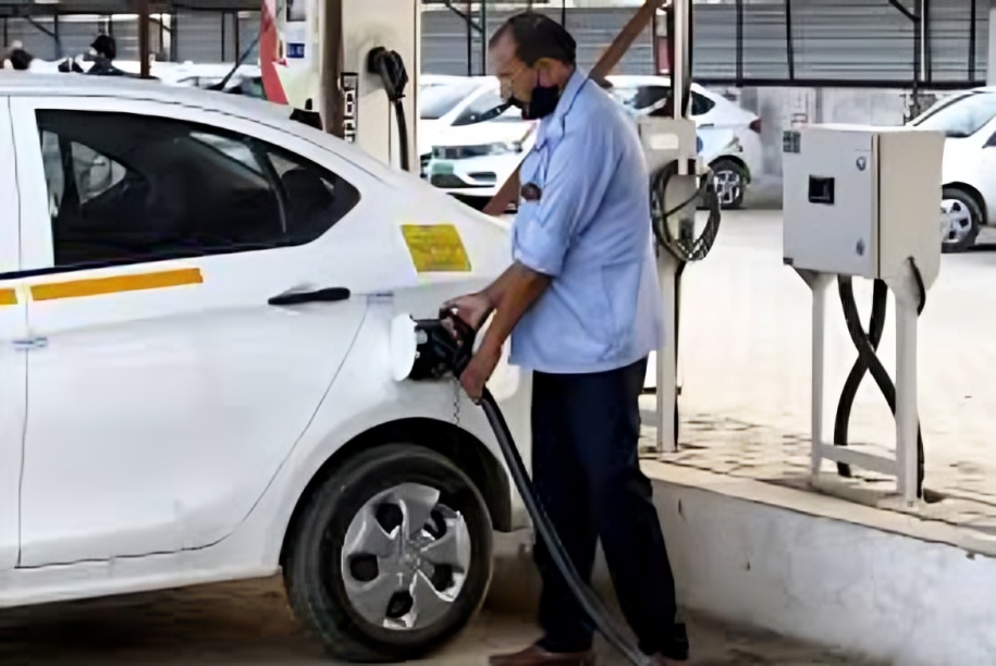 எரிபொருள் சேமிப்பு அழைப்பிற்கு பிறகு வாரணாசியில் மின்சார வாகனங்களுக்கு அதிகரிக்கும் வரவேற்பு
