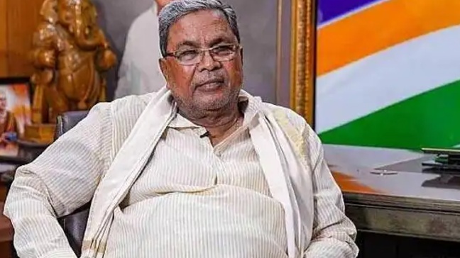 கர்நாடக முதல்வர் பதவியில் இருந்து சித்தராமையா விலக உள்ளதாக தகவல் புதிய முதல்வராக டி.கே. சிவக்குமார்