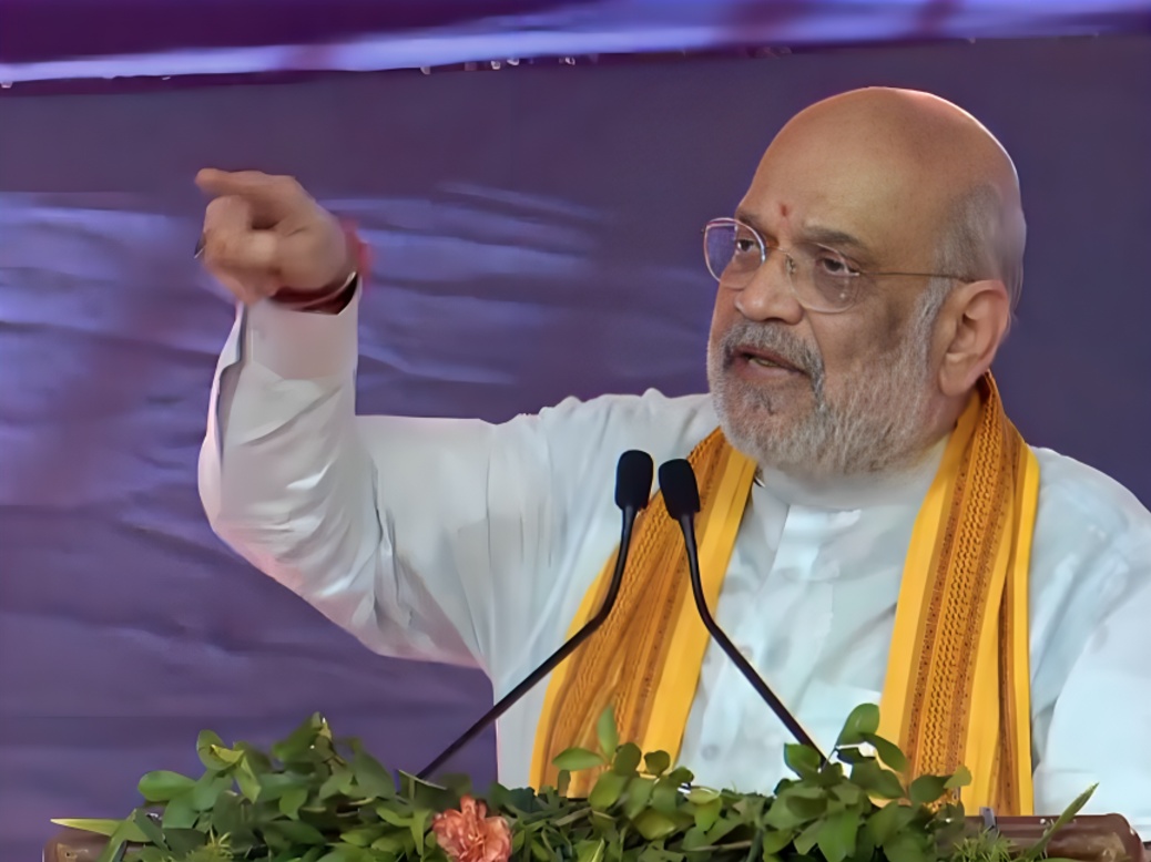 சட்டவிரோதமாக தங்கியுள்ள வெளிநாட்டினர் தாமாக வெளியேறினால் நடவடிக்கை இல்லை என அமித்ஷா அறிவிப்பு