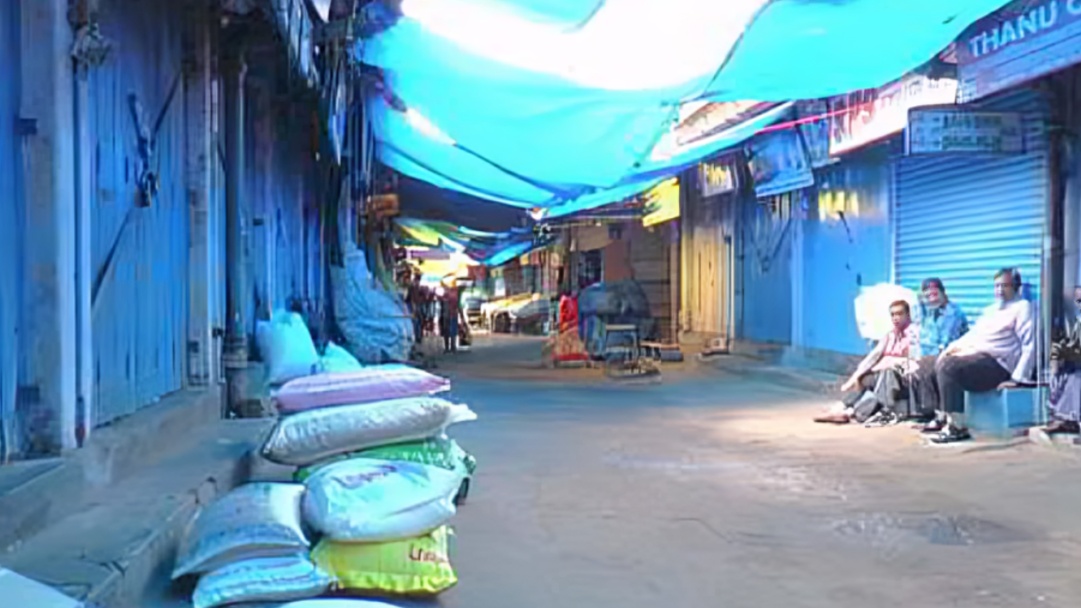 நீலகிரி குன்னூர் மார்க்கெட் இடிப்பு திட்டத்திற்கு எதிர்ப்பு – வியாபாரிகள் தொடர் கடையடைப்பு போராட்டம்