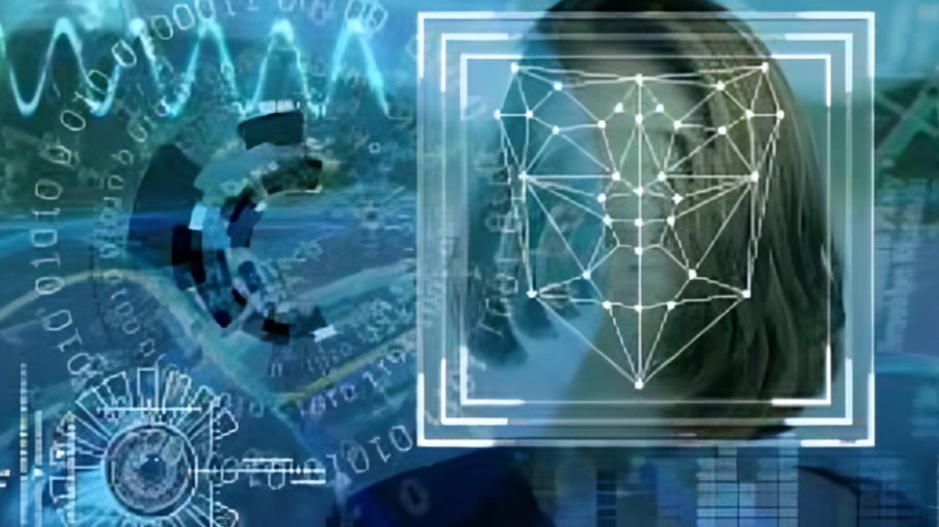 Peace Sign Selfies May Expose Fingerprint Data, Experts Warn on Digital Privacy Risks