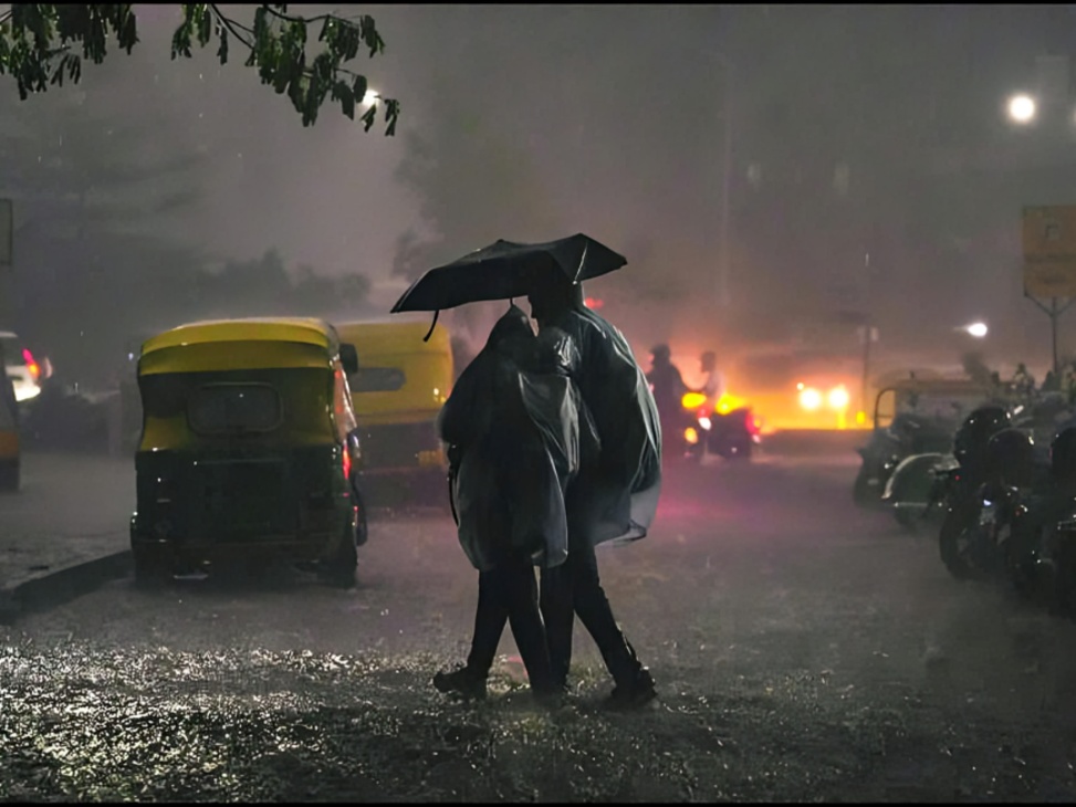 வடமேற்கு இந்தியாவில் வெப்பநிலை உயர்வு: தென் மாநிலங்களில் கனமழை தொடரும் என வானிலை ஆய்வு மையம் தகவல்
