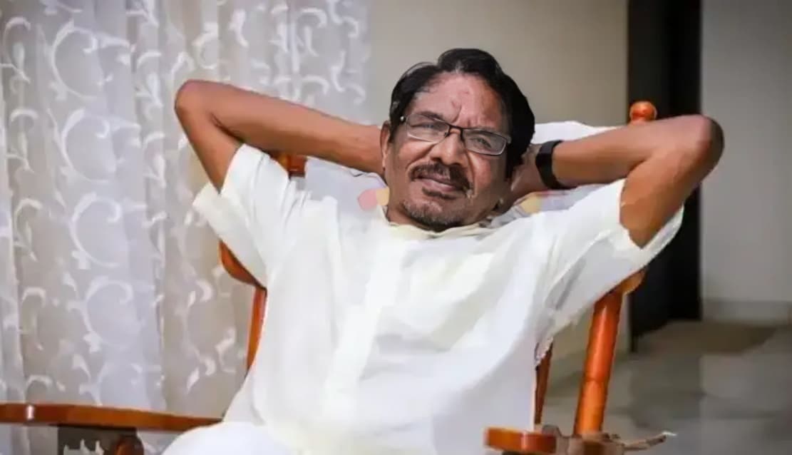 இயக்குநர் பாரதிராஜா மறைவு திரையுலகில் இரங்கல் மகன் மறைவுக்குப் பிறகு உடல்நலக் குறைவு