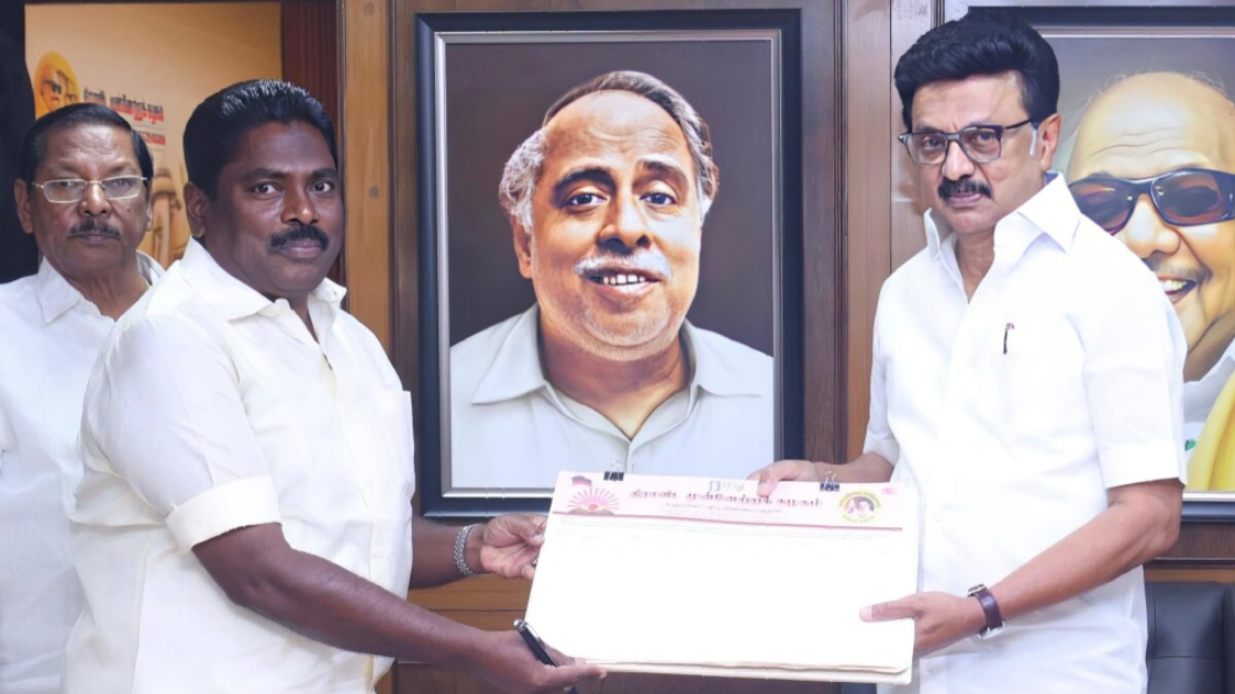 Former AIADMK Minister P Benjamin Joins DMK Along with Supporters in Chennai