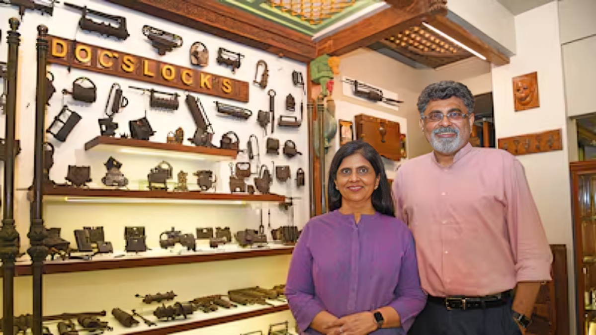 8,000க்கும் மேற்பட்ட பழமையான பொருட்களை சேகரித்து வீட்டையே அருங்காட்சியகமாக மாற்றிய அகமதாபாத் மருத்து