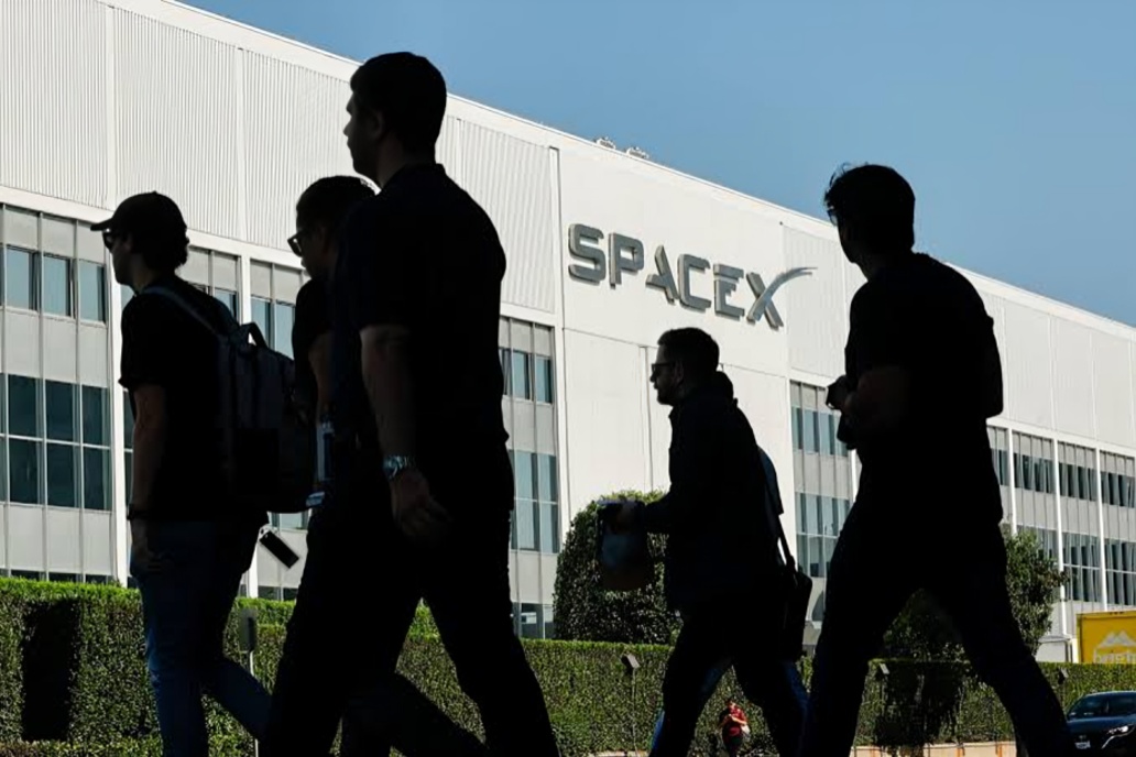 SpaceX Shares Decline Nearly 6 Percent as Post IPO Rally Shows Signs of Cooling