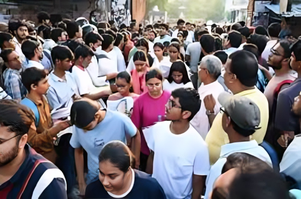 PM Modi Waits at Delhi Airport to Minimise Travel Disruptions for NEET UG Re Examination Candidates
