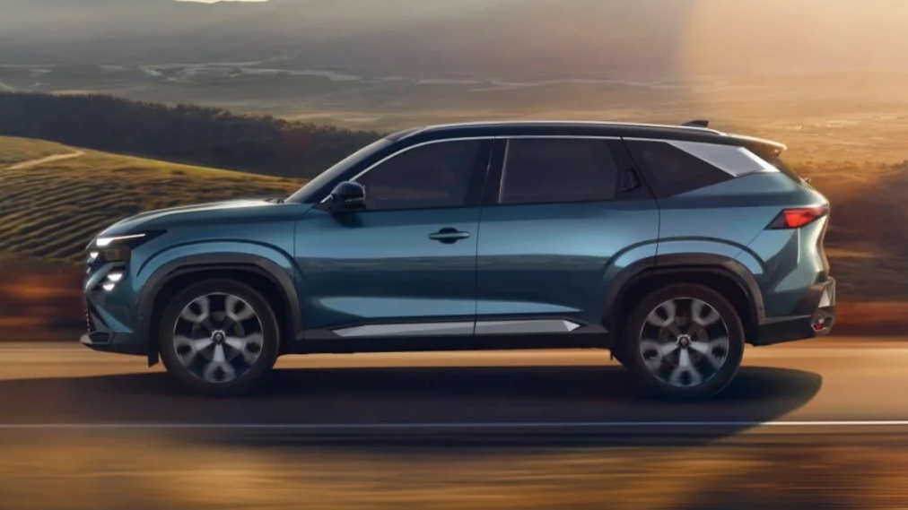 Renault Preparing New 7 Seater SUV Based on Duster Platform, Premium Hybrid Model Expected