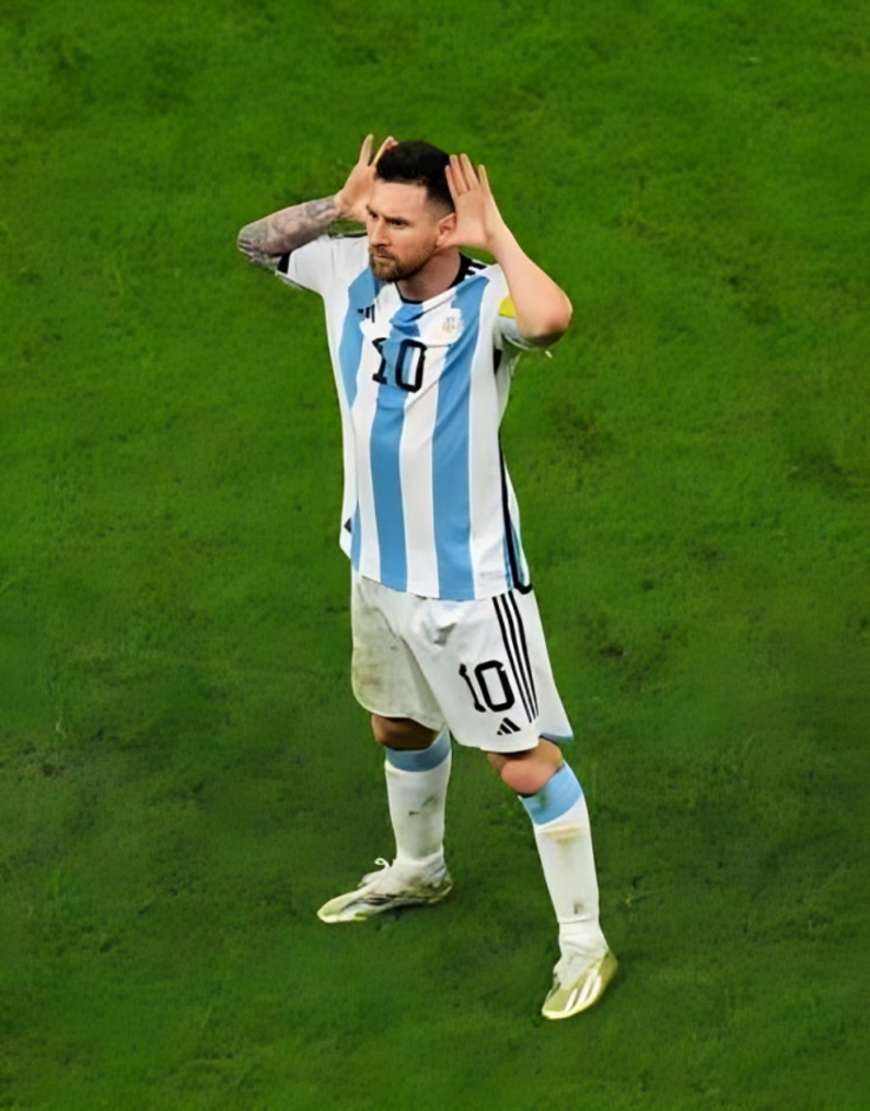Egypt Coach Makes Anti Racism Gesture After Heated Exchange With Lionel Messi