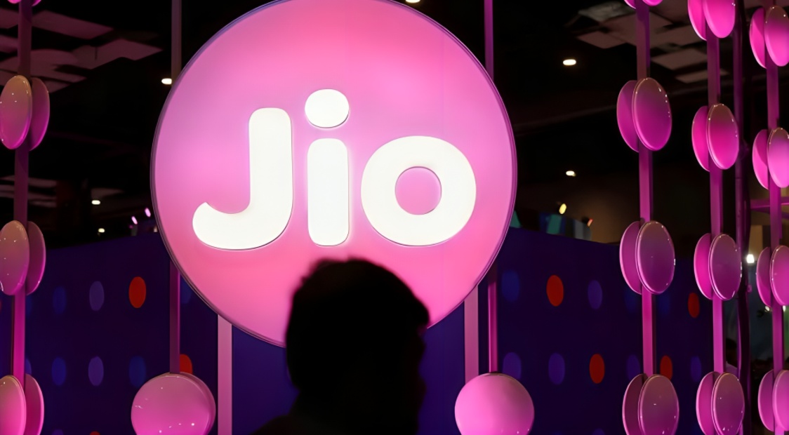 Reliance Jio Launches One Subscription Plan Combining Wi Fi, Live TV and OTT Services
