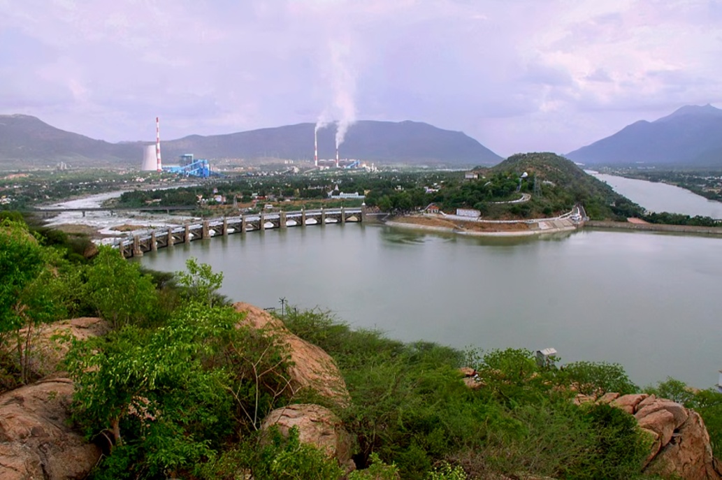 மேட்டூர் அணைக்கு நீர்வரத்து அதிகரிப்பு நீர்மட்டம் உயர்வால் டெல்டா பாசனத்திற்கு தண்ணீர் திறக்கும் வாய