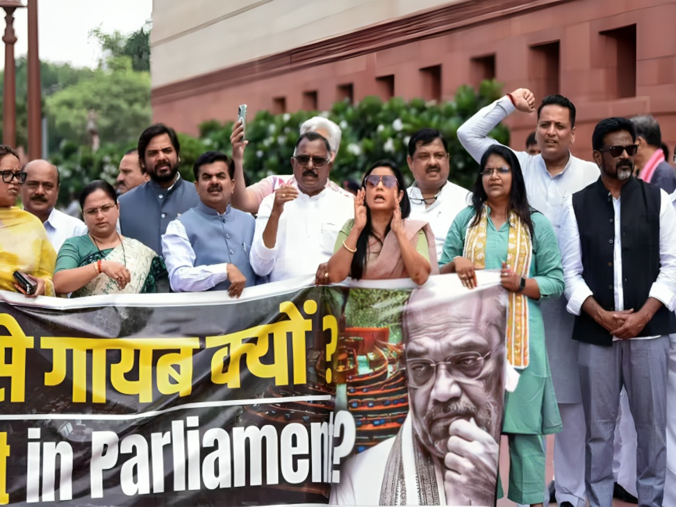 Opposition Intensifies Parliament Protest Over Jantar Mantar Police Action and Seeks Government Resp