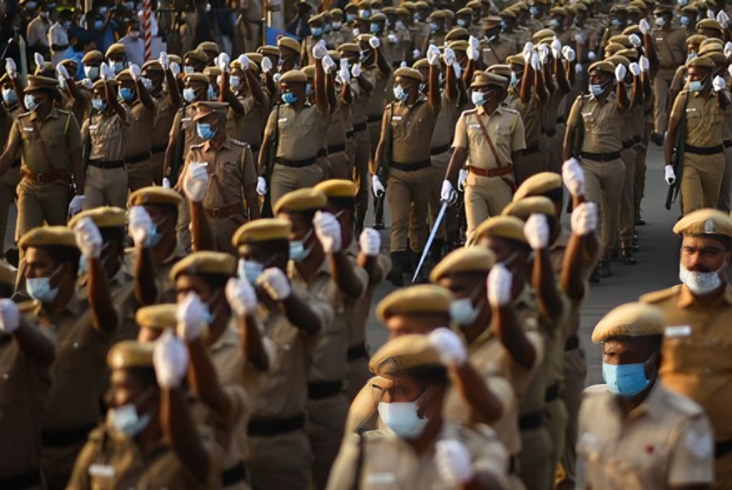 80வது சுதந்திர தின விழாவை முன்னிட்டு சென்னையில் காவல்துறையின் அணிவகுப்பு ஒத்திகை தீவிரம்