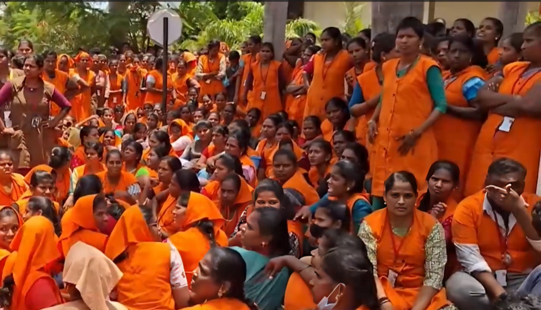 செங்கல்பட்டு அருகே பிரபல ஆடை நிறுவனம் மூடப்படும் அறிவிப்பு: 650க்கும் மேற்பட்ட தொழிலாளர்கள் போராட்டம