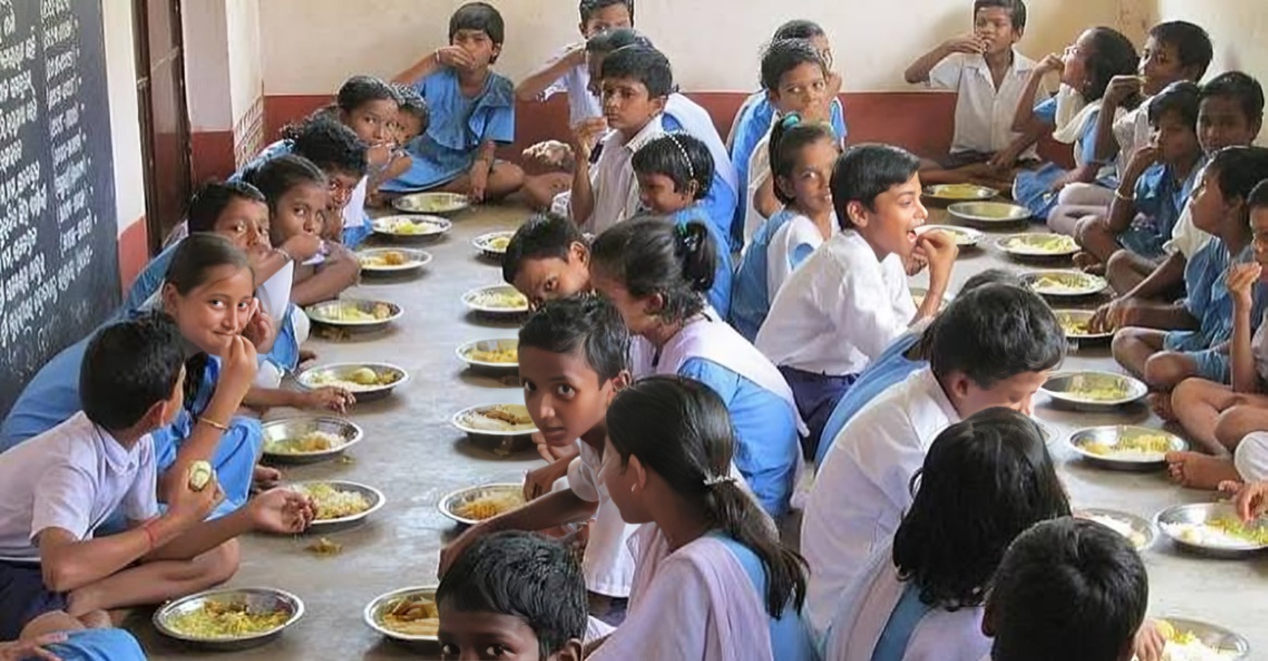 Kerala Plans to Extend PM POSHAN Mid Day Meals to Plus Two Students