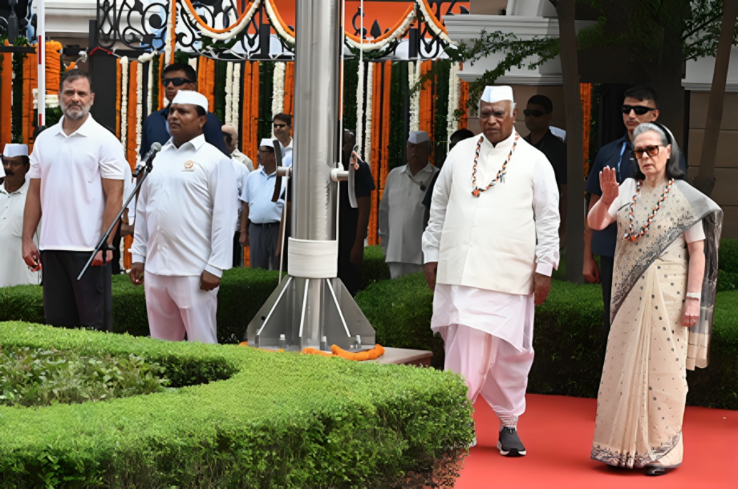 VHP Criticises Congress Over Decision to Sing Only Two Stanzas of Vande Mataram