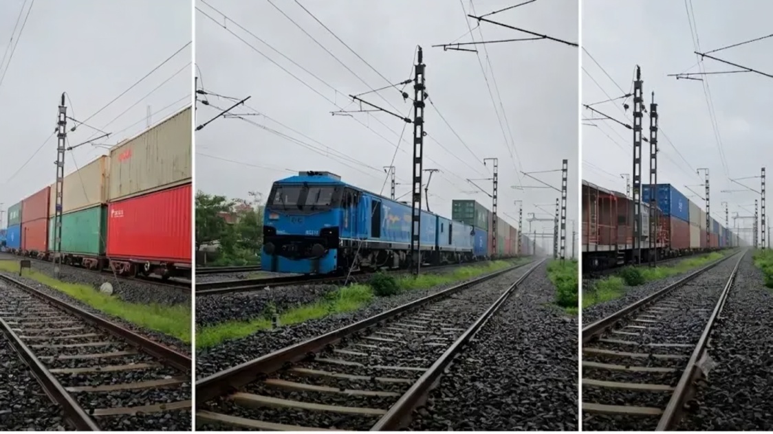 இந்திய ரயில்வேயின் பிரம்மாண்ட சாதனை: 1.3 கிலோமீட்டர் நீளமுள்ள இரட்டை அடுக்கு சரக்கு ரயில் இயக்கம்