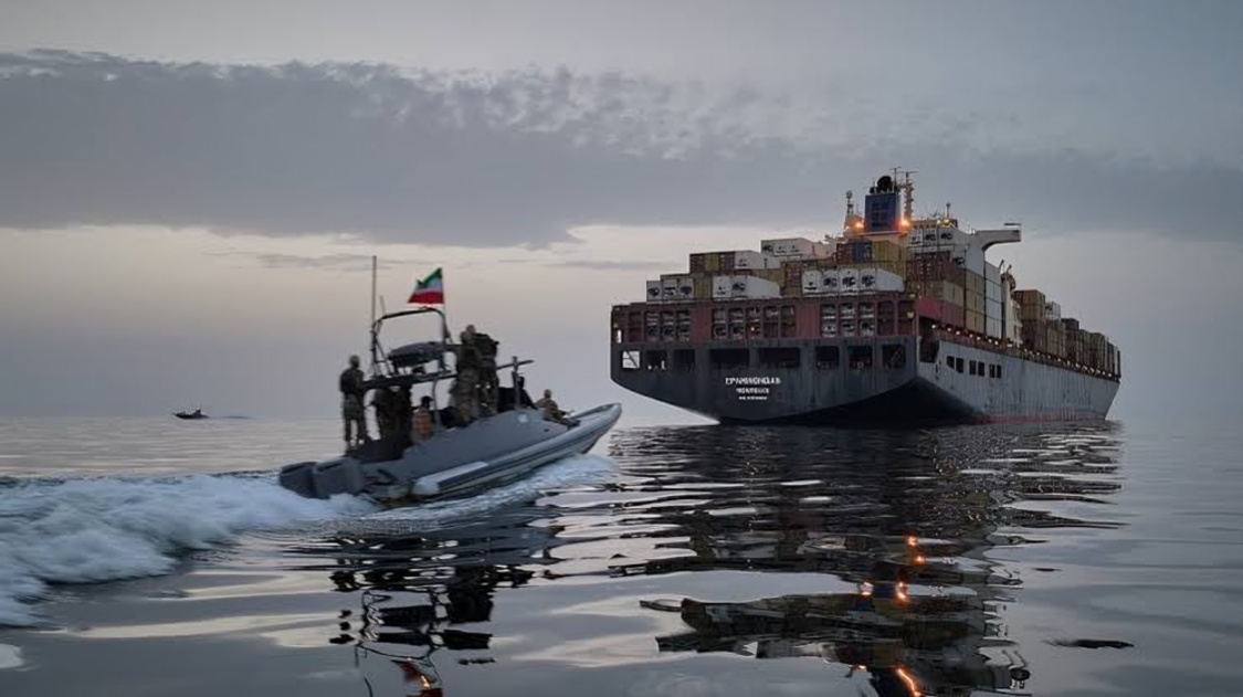US Escalates Economic Pressure on Iran as Tehran Threatens to Halt Gulf Oil Exports