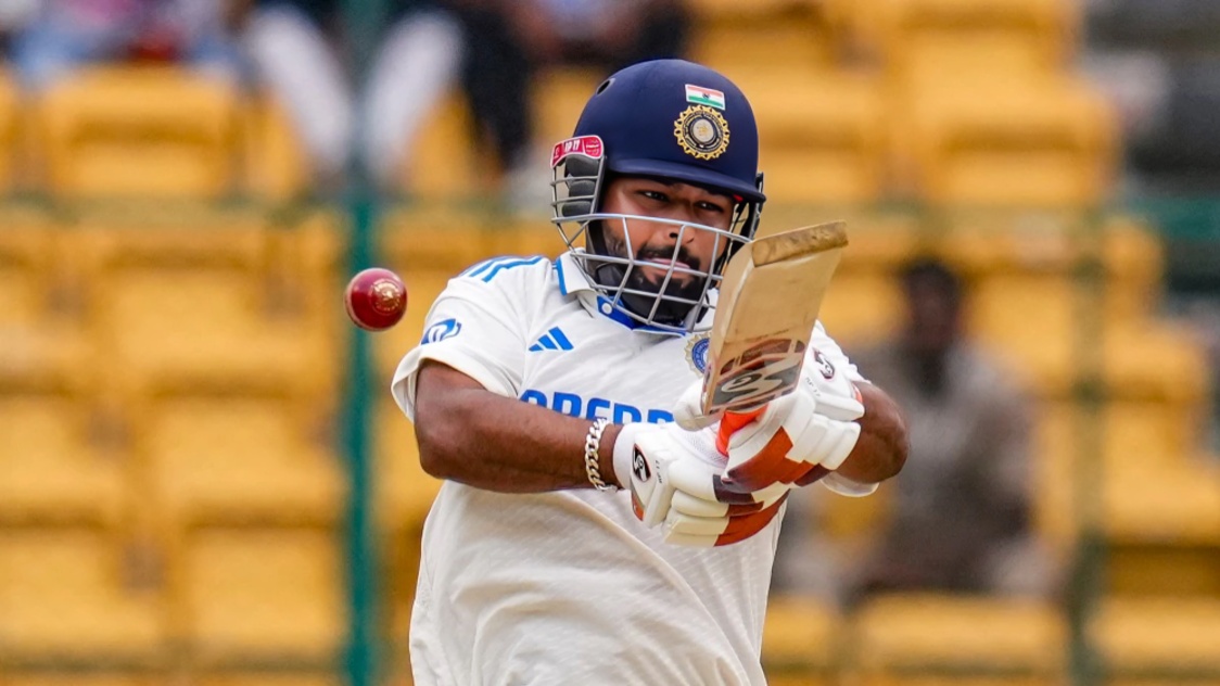 Rishabh Pant Surpasses MS Dhoni to Become India’s Highest Run Scorer as Wicketkeeper in Away Tests