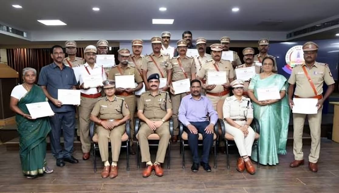 Retired Police Officers Congratulate Coimbatore Police Commissioner Dr N Kannan on Receiving Preside