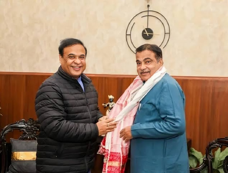 Assam CM Himanta Biswa Sarma Meets Nitin Gadkari, Seeks Early Restoration of Flood Damaged Highwaysv