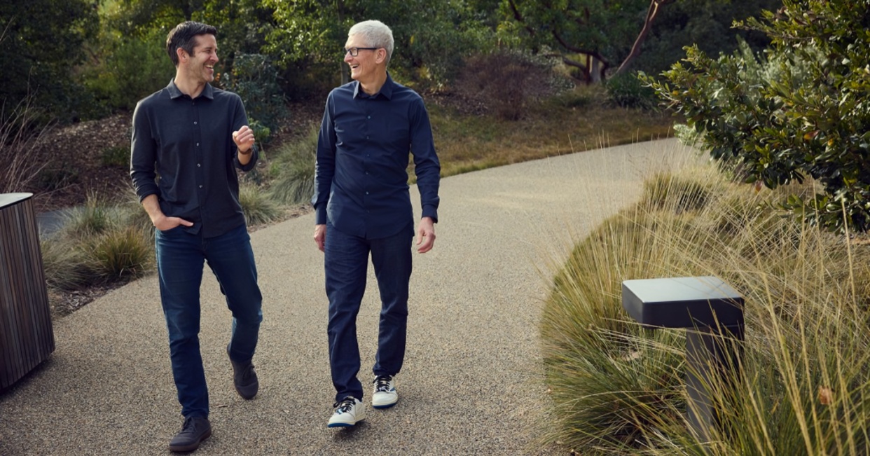 டிம் குக் விலகுகிறார்; Apple நிறுவனத்தின் புதிய தலைமை நிர்வாக அதிகாரியாக ஜான் டெர்னஸ் இன்று பொறுப்பே